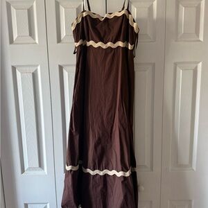 Elegant Brown Maxi Dress